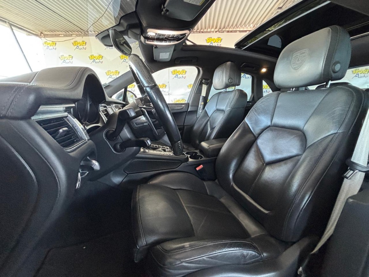 Porsche Macan S