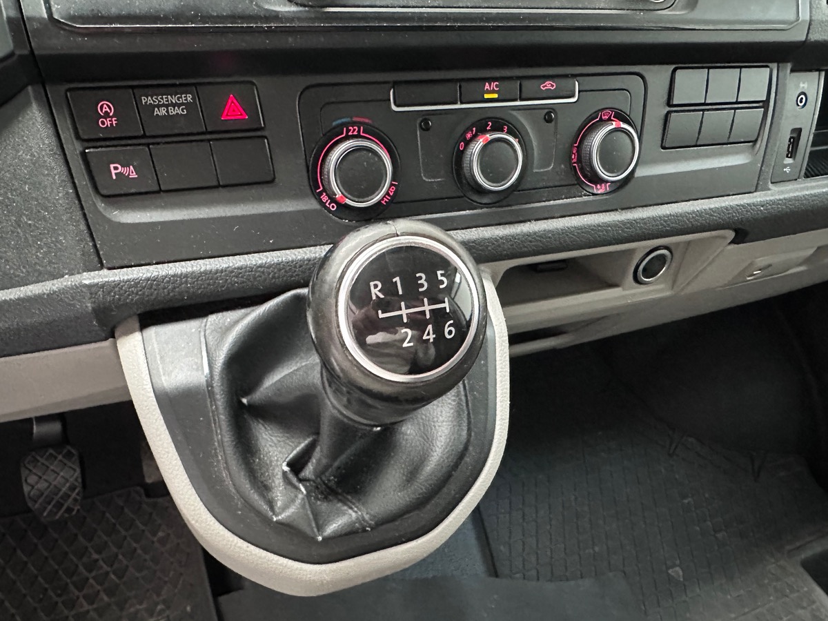 Volkswagen Transporter VI T6 2.0TDI 150 L1H1