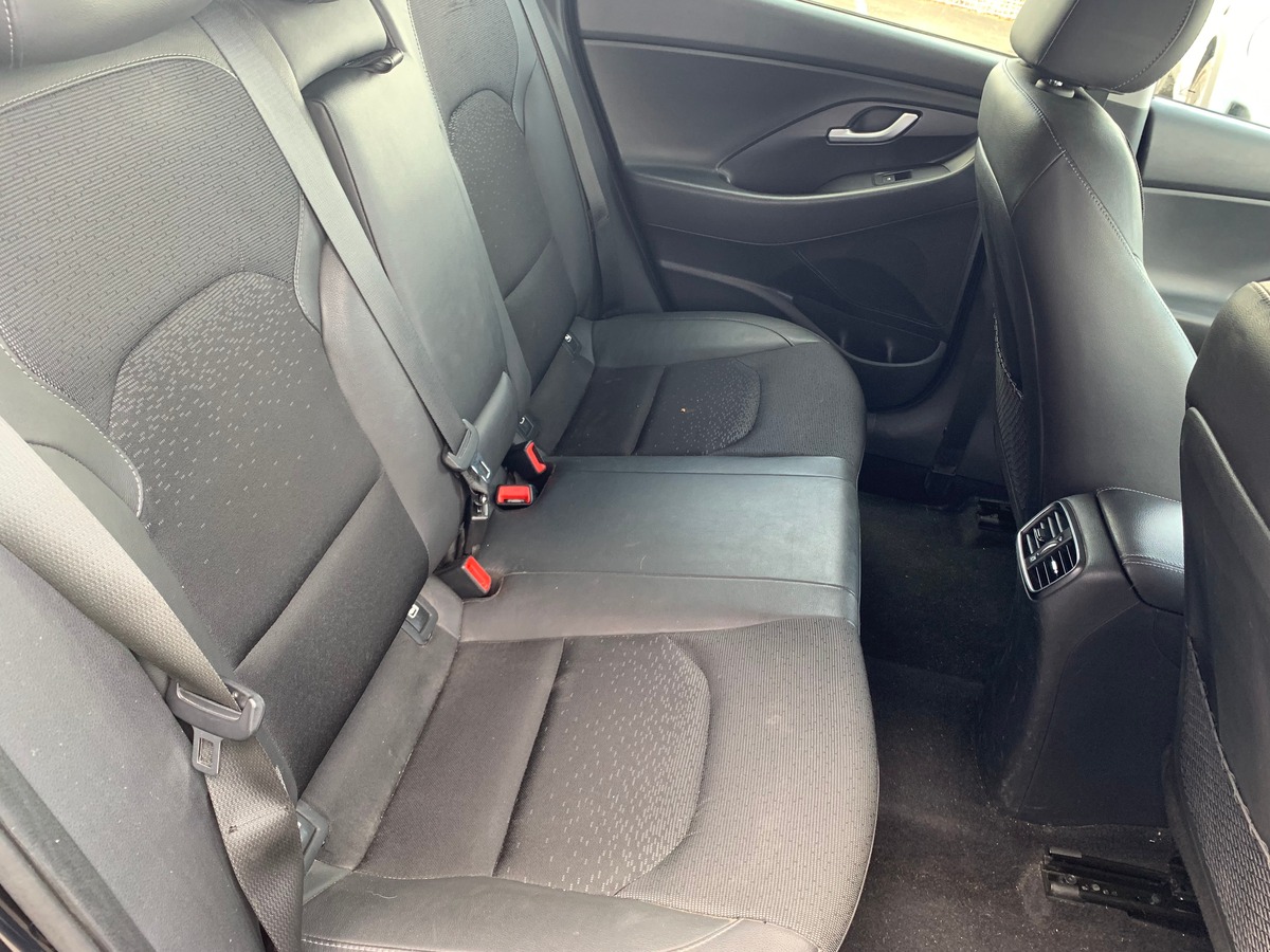 Hyundai i30 140 | Creative | Caméra recul | GPS | Siège électrique | Régulateur | Roue de secours