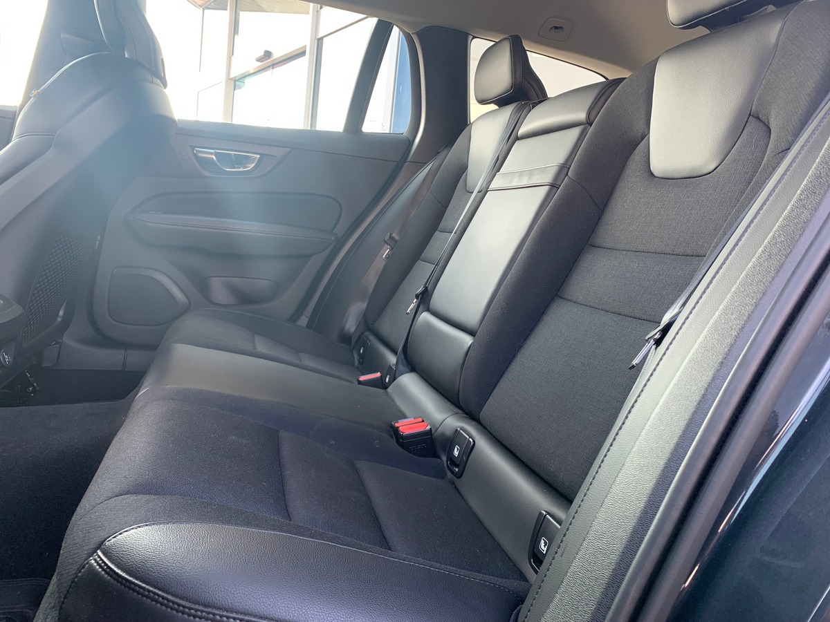 Volvo V60 150 ch | Momentum business | Caméra de recul | Avertisseur Angles Morts | Apple car Play