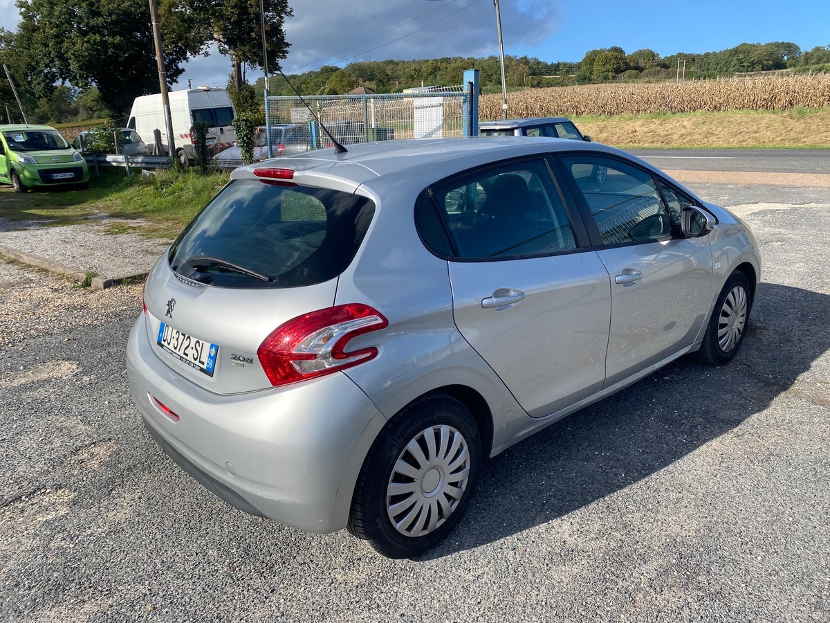 Peugeot 208 1.6 e-hdi 92cv 137015km d’origine