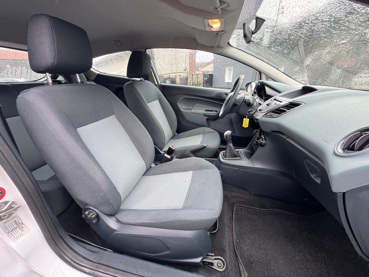 Ford Fiesta 1.4 TDCi 68 Ambiente - Révisée - Garantie
