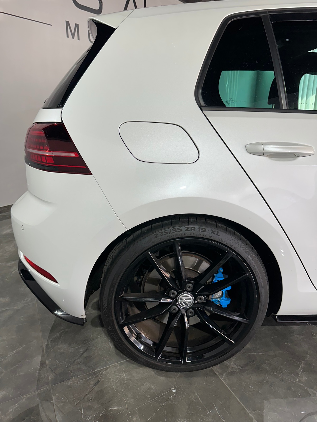 Volkswagen Golf 2.0 TSi 300 CH AKRAPOVIC