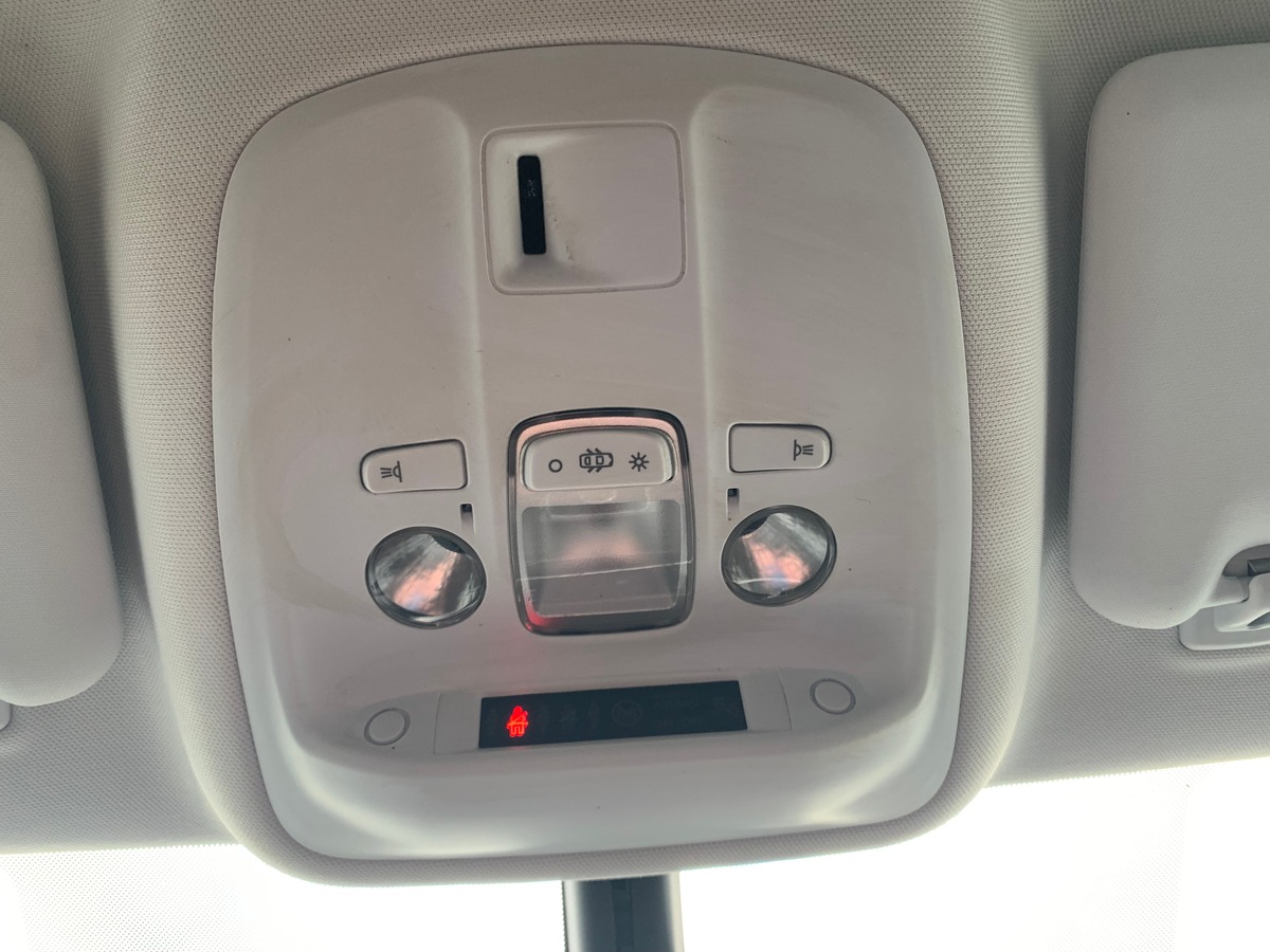 Peugeot 308 100 ch | Pack Attelage | Régulateur vitesse | Jantes Alu | Radar stationnement arriére