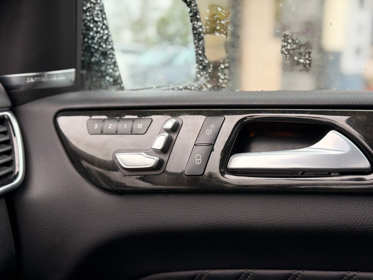 Mercedes-Benz Classe GLE PACK AMG FASCINATION (W166) 350 d 3.0 d V6 4MATIC 9G-TRONIC 258 cv