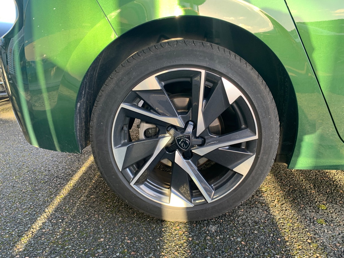 Peugeot 308 130 ch | Allure | Caméra de recul | GPS Cartographique | Régulateur de vitesse adaptatif