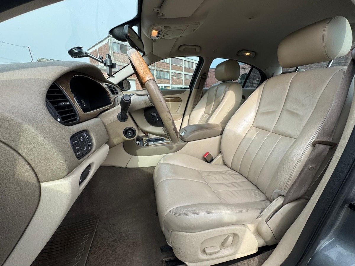 Jaguar S-Type 3.0 V6