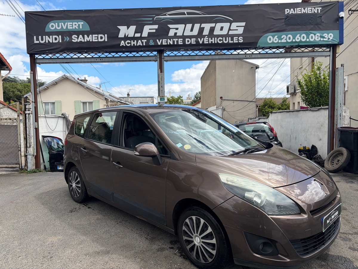 RENAULT Grand Scenic