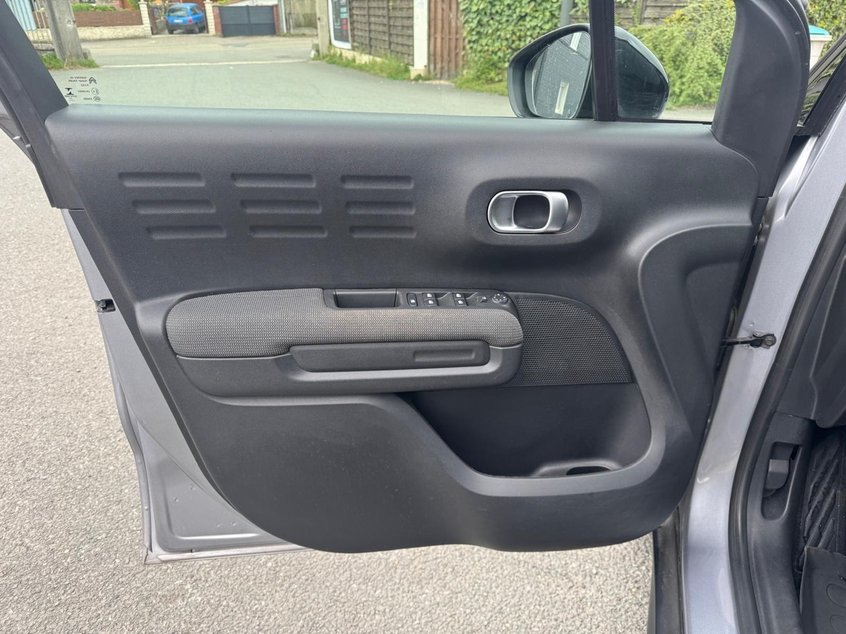 Citroën C3 Aircross 1.2 130CV EAT6 Shine - boite automatique