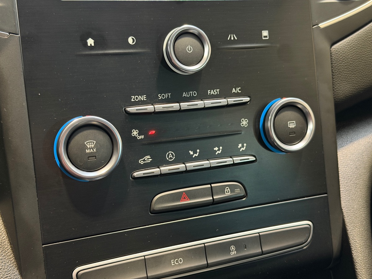 RENAULT Megane IV Blue DCI 115 cv EDC Business