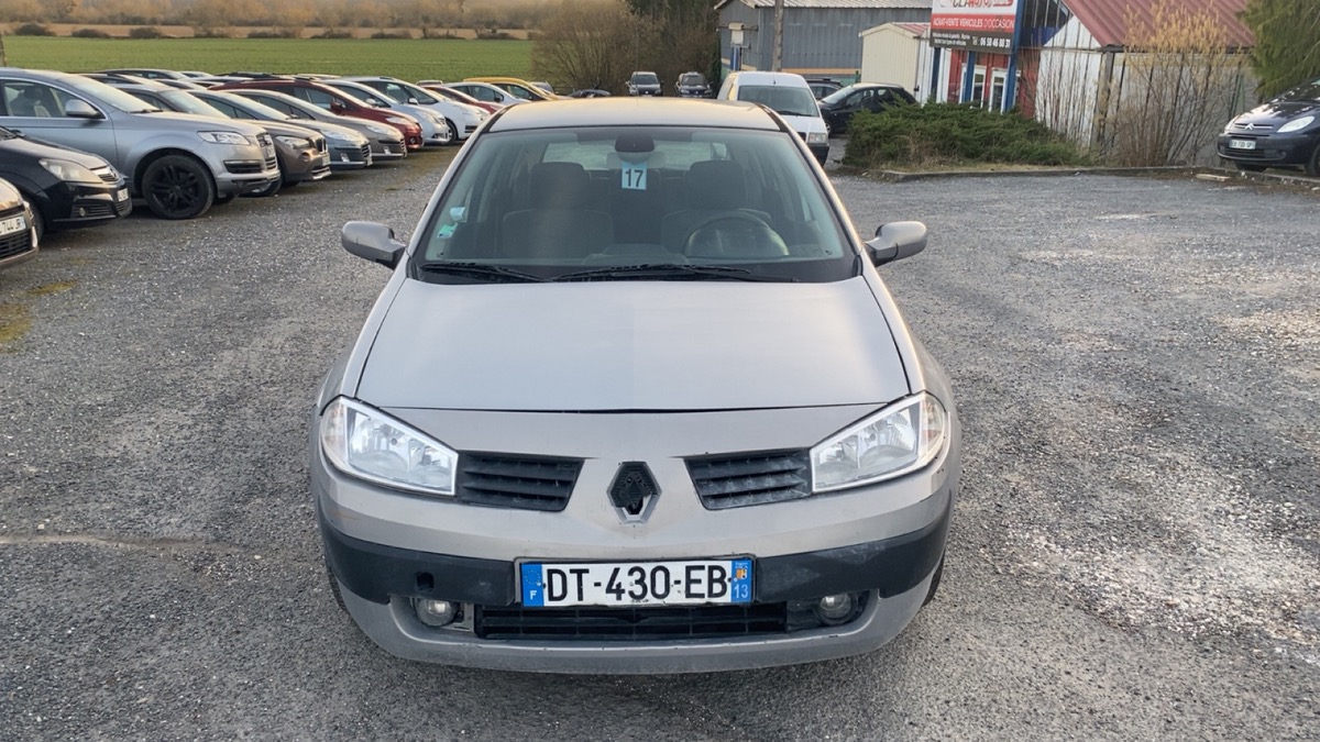 RENAULT Megane 1.5 dci 80cv 240000km petit prix 