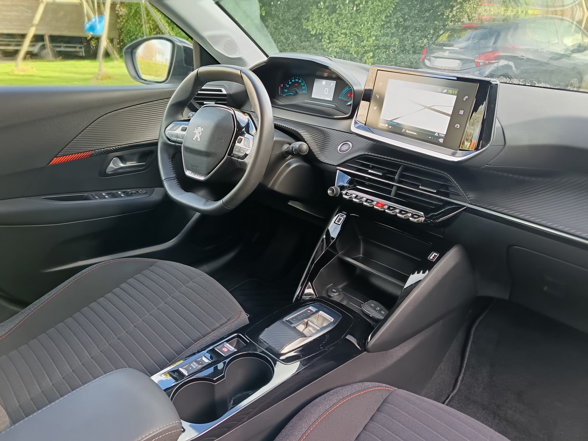 Peugeot 208 E-208 136 CH ACTIVE PACK Gtie 12 mois