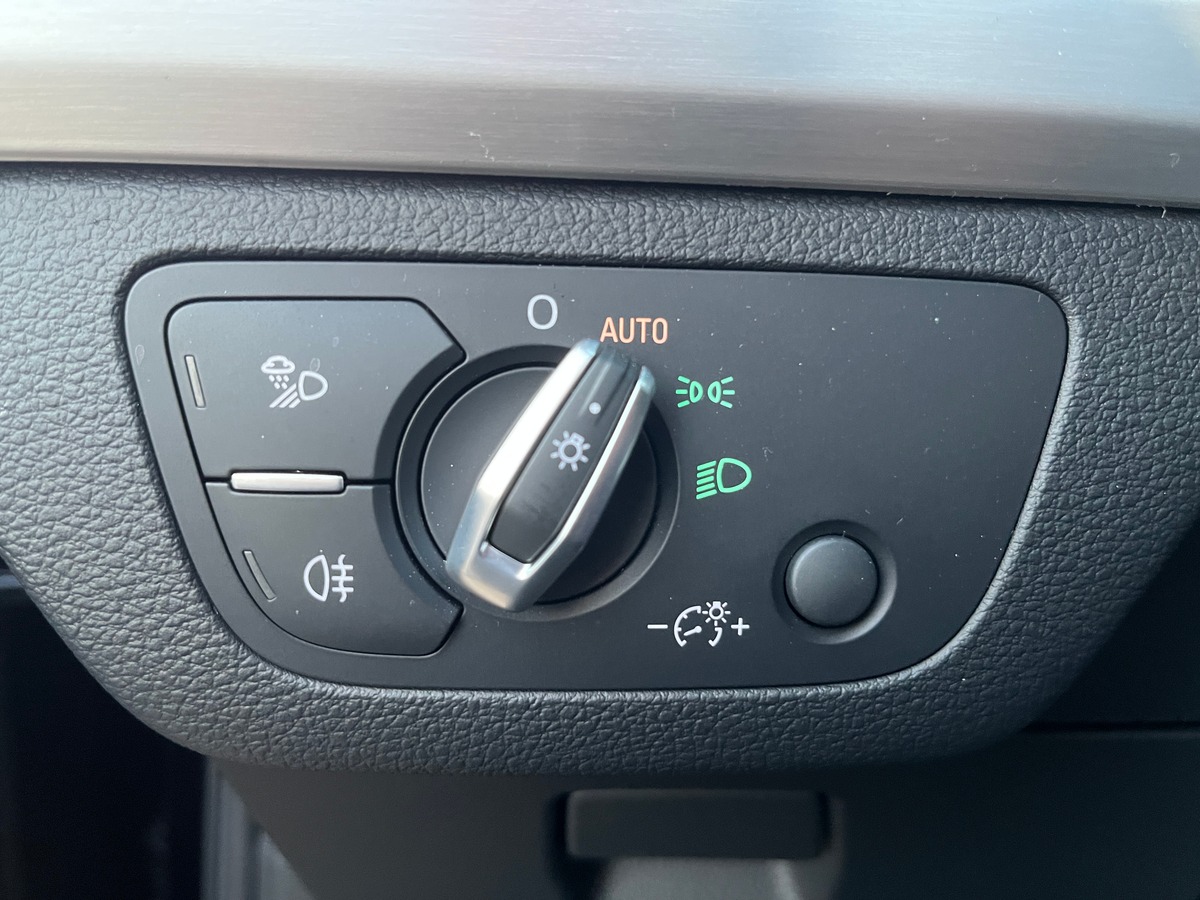 Audi Q5 Sportback 40 TDI 204ch QUATTRO S TRONIC 7 Sline, TOIT OUVRANT, SIEGES CHAUFFANT, MATRIX LED