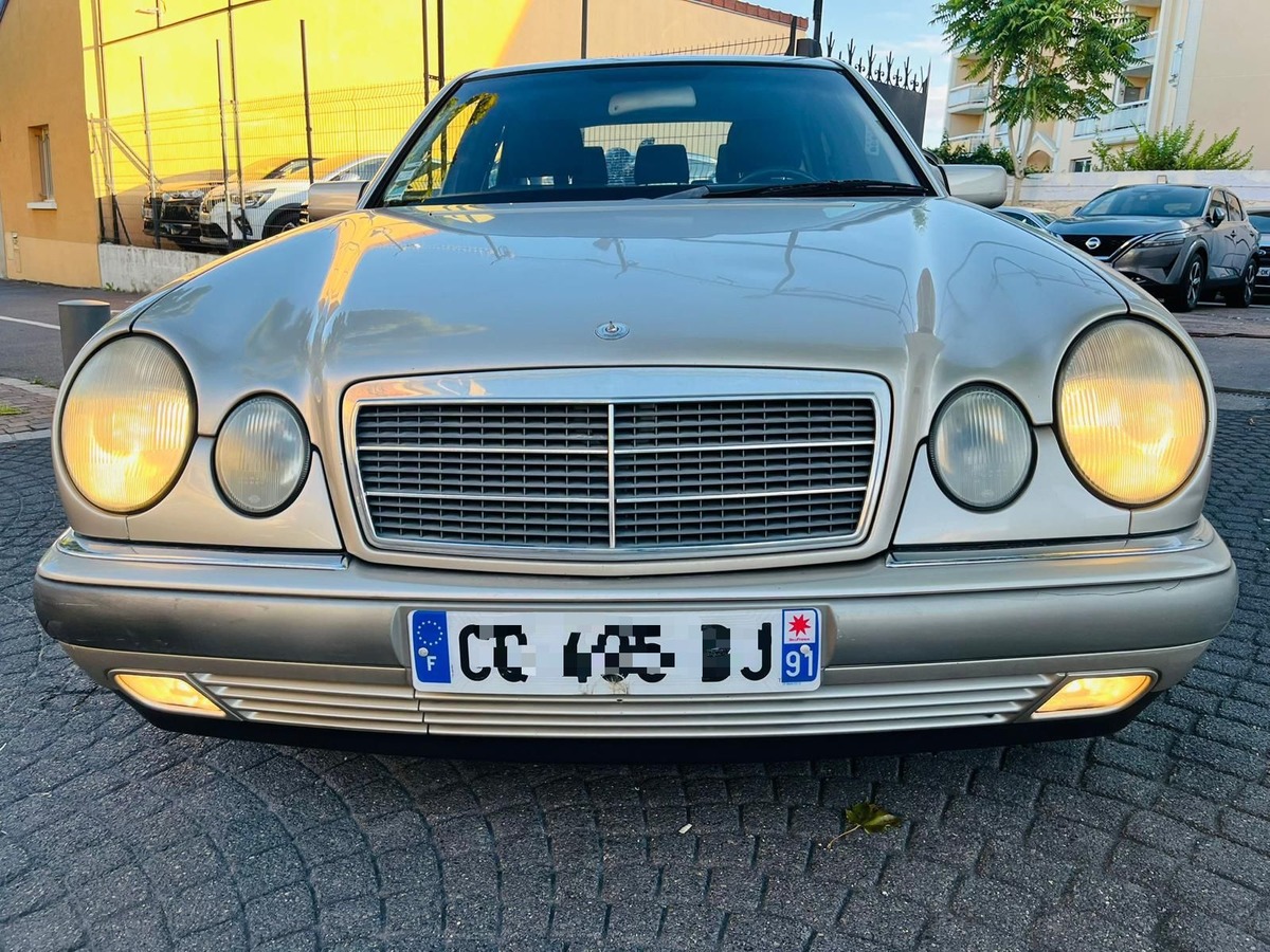Mercedes-Benz Classe E Elégance - 200 CDI 102 cv BVA5 – Reprise Possible - 4xCb