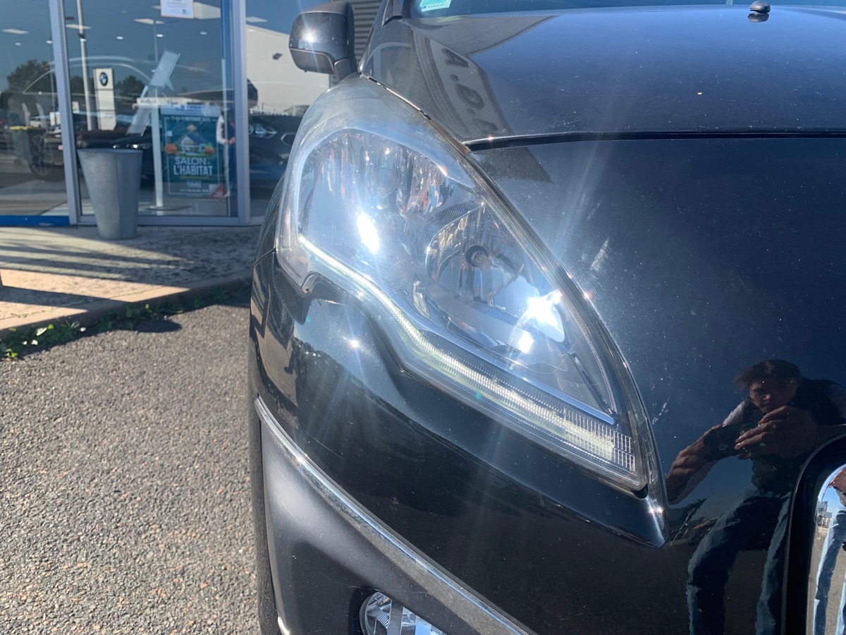 Peugeot 3008 115 ch | ACTIVE | GPS | Radar stationnement arriére | Toit Panoramique | Bluetooth