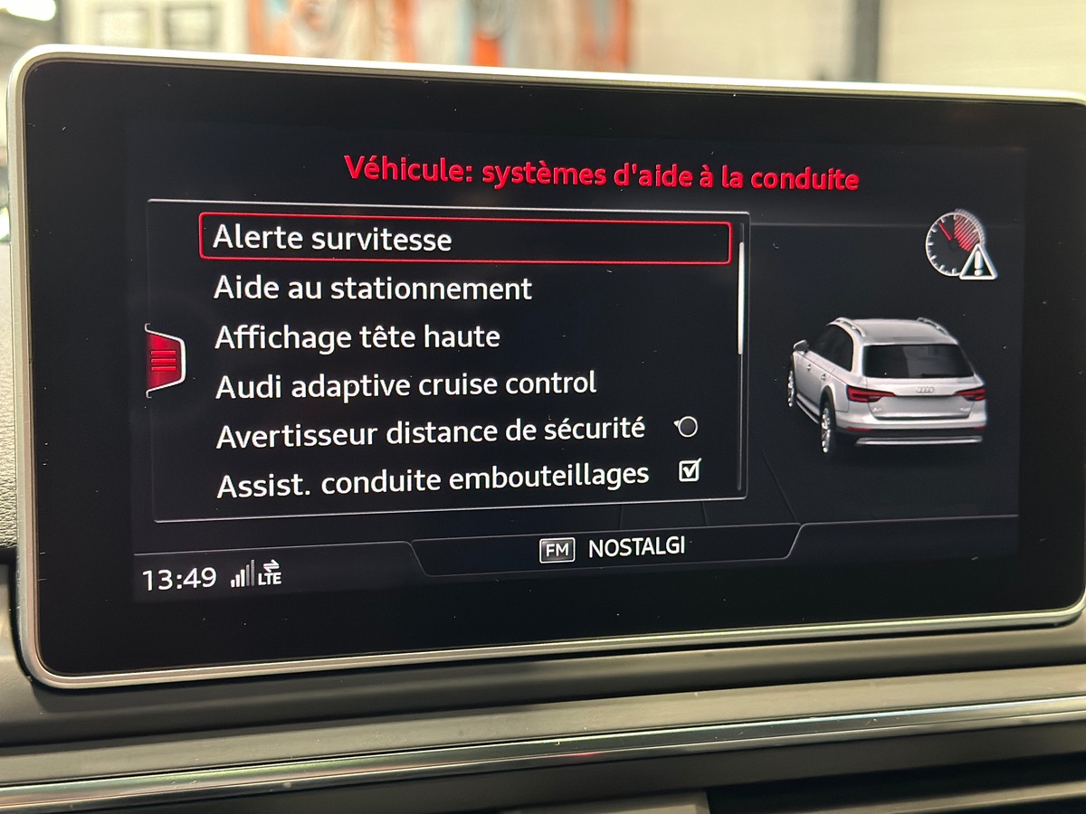 Audi A4 Allroad 2.0 TDI 190 cv Quattro S-Tronic / Attelage / Toit Pano / CarPlay