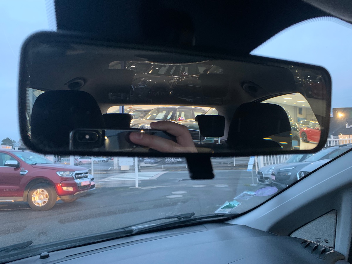 Fiat Punto 69 ch | Radio CD MP3 | Vitres avant électriques | Airbags | ABS | Commandes Radio volant