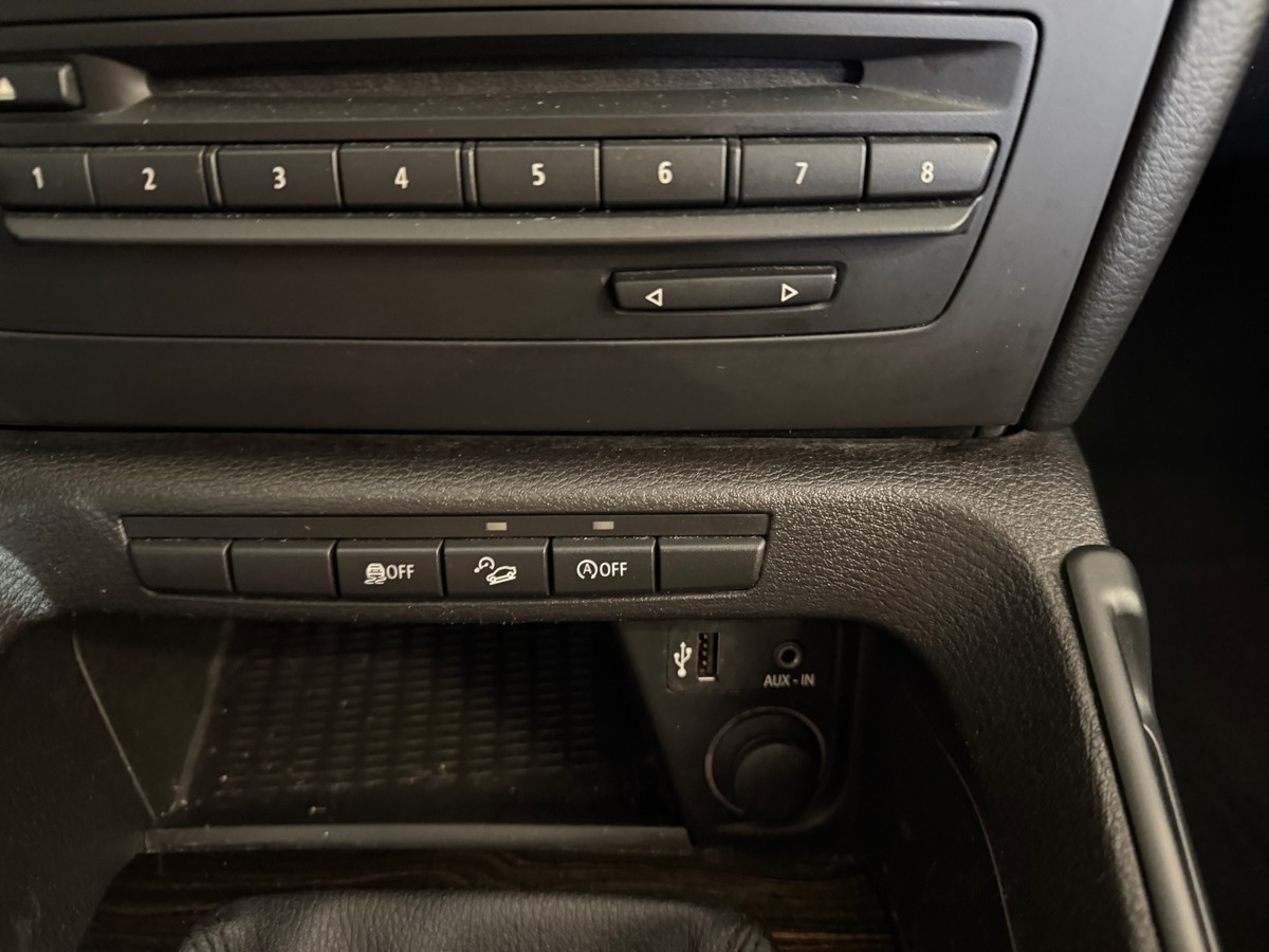 Bmw X1 E84 xdrive18 2.0 143 CV / 1er Main / GPS / Radar de stationnement Av / Ar