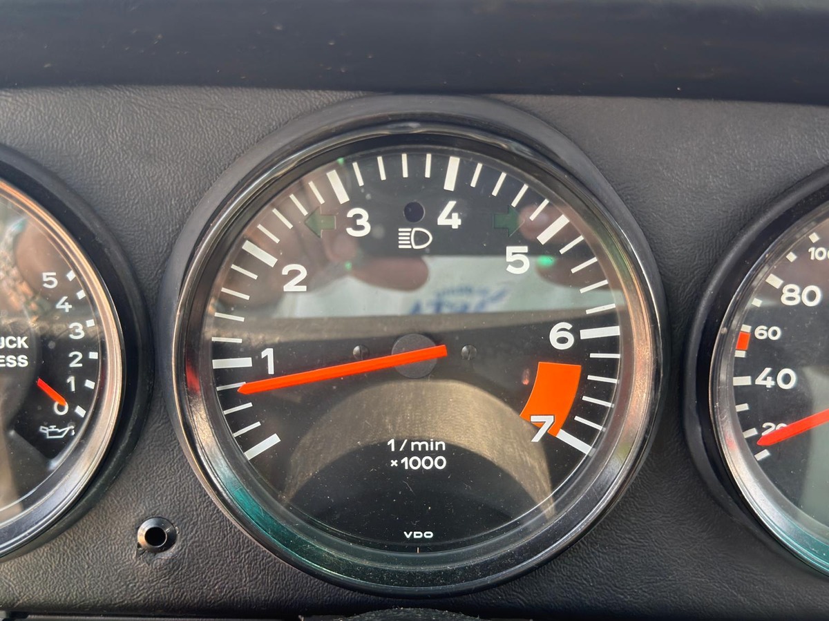 Porsche 911 SC 3.2 231ch Carrera
