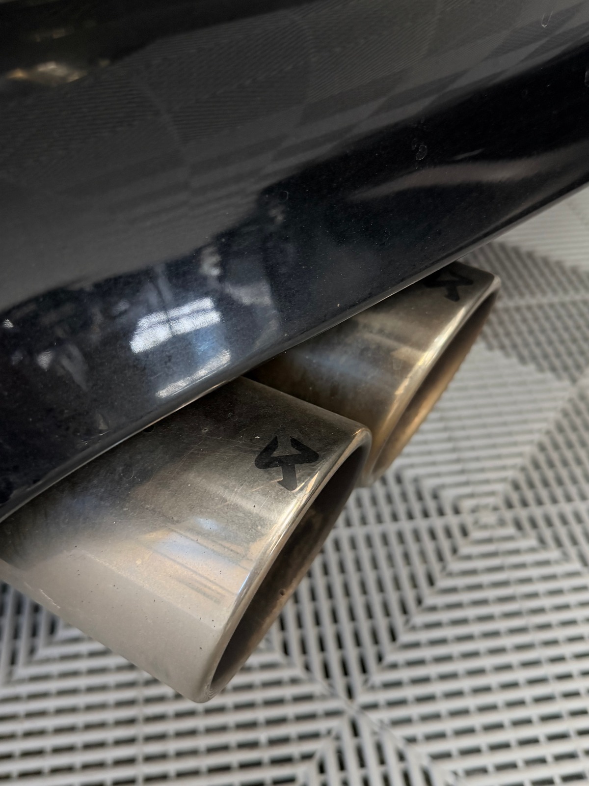 Bmw M6 V10 507 CV SMG7 AKRAPOVIC