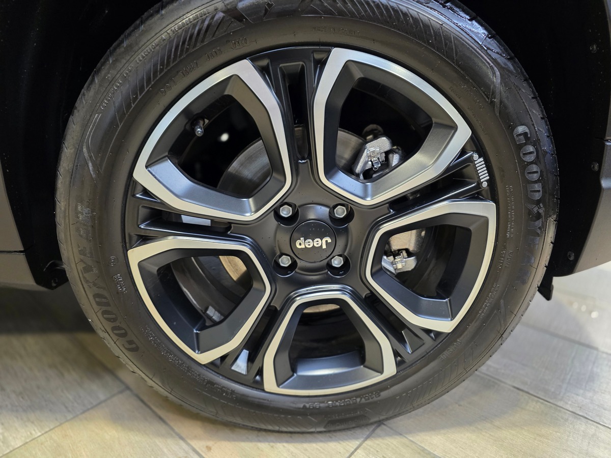 Jeep Avenger (2) 1.2 TURBO T3 100 E-HYBRID SUMMIT JBL / CAMERA C