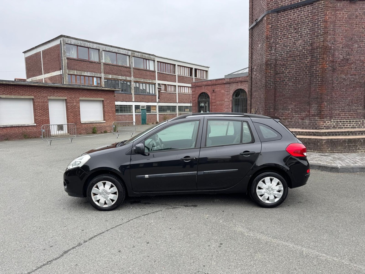 RENAULT Clio III Estate 1.5 DCI 68ch Authentique - garantie