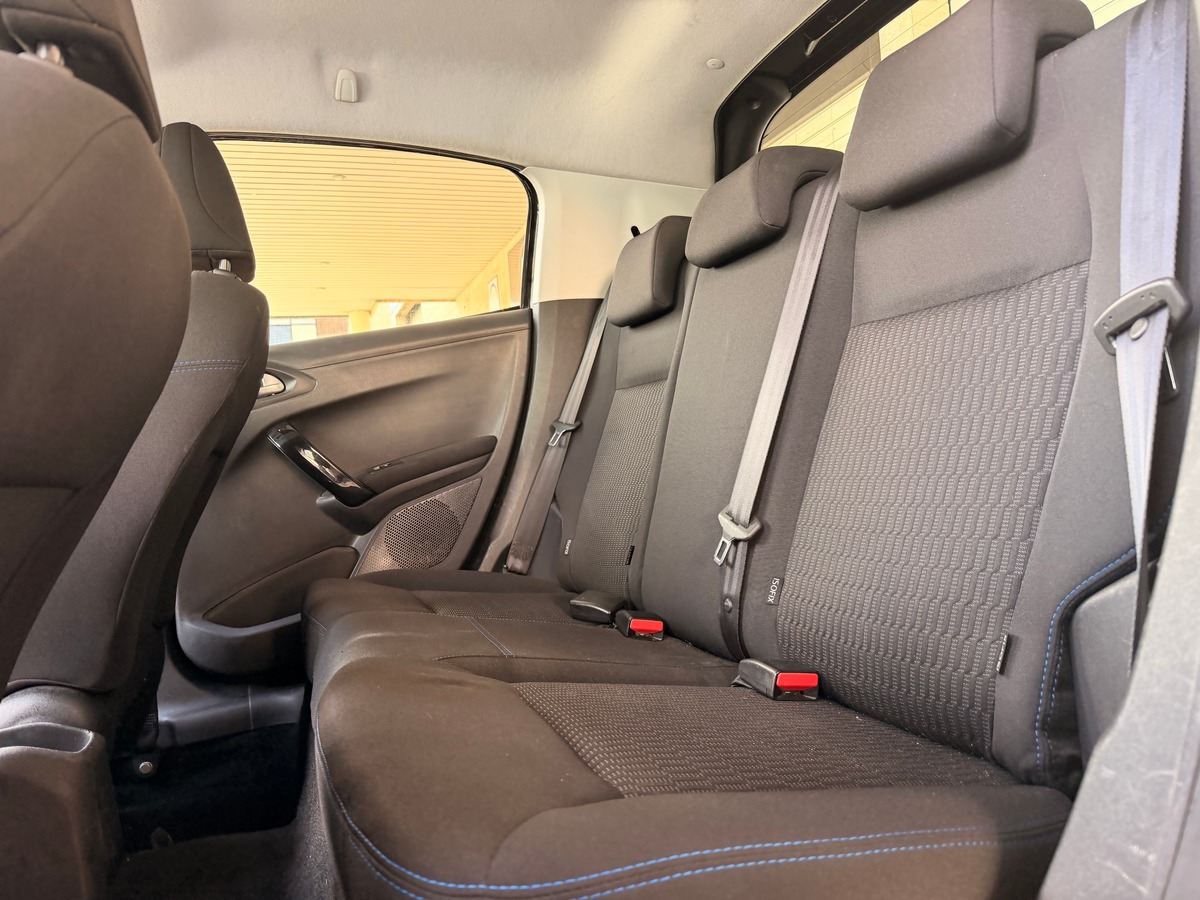 Peugeot 208 Signature 1.2 VTi 82 cv - Phase 2 - Distrib OK - Apple Carplay