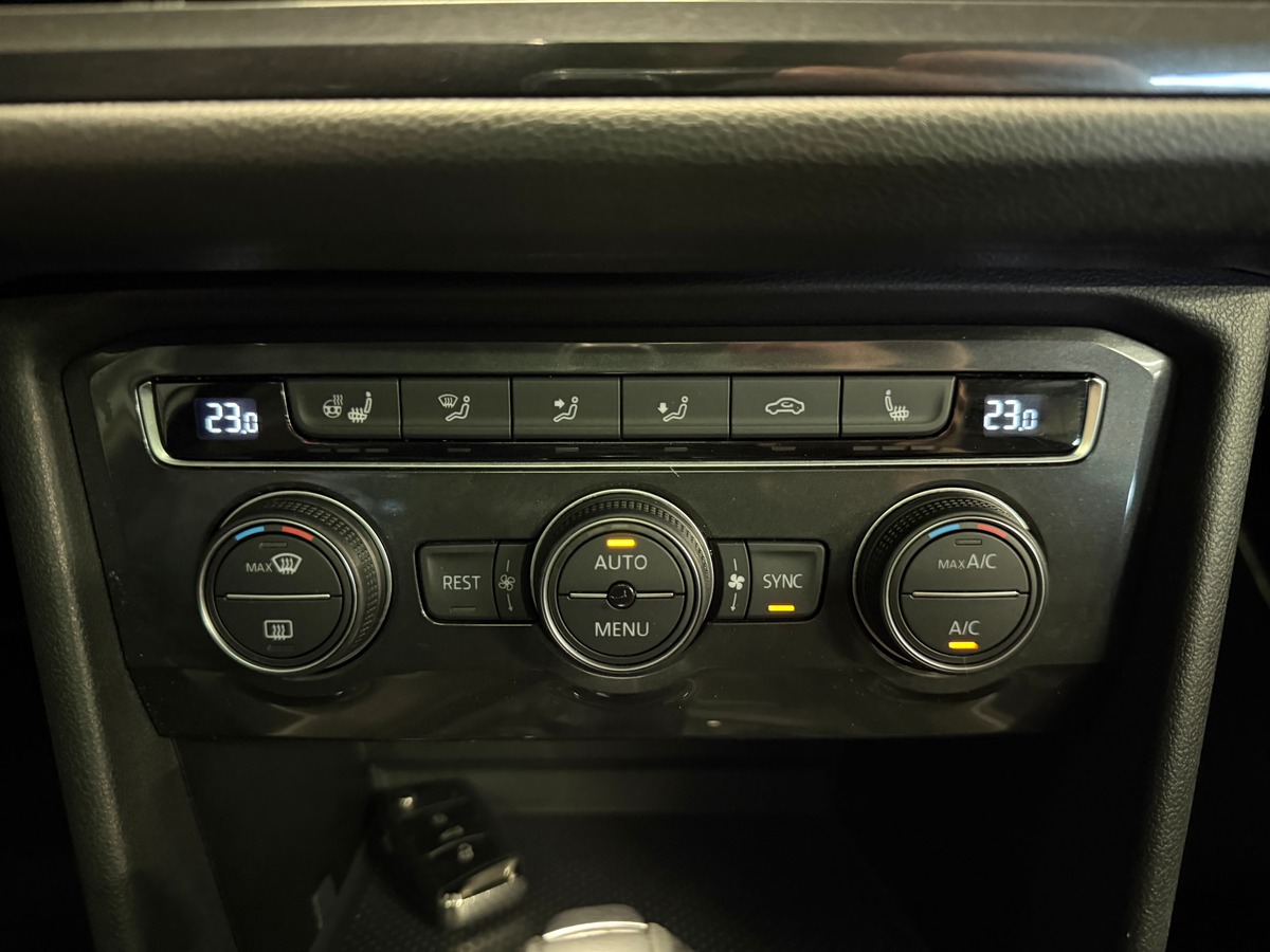 Volkswagen Tiguan ALLSPACE 2.0 tdi 4 MOTION CARAT FULL CockPit / Toit Panoramique Ouvrant