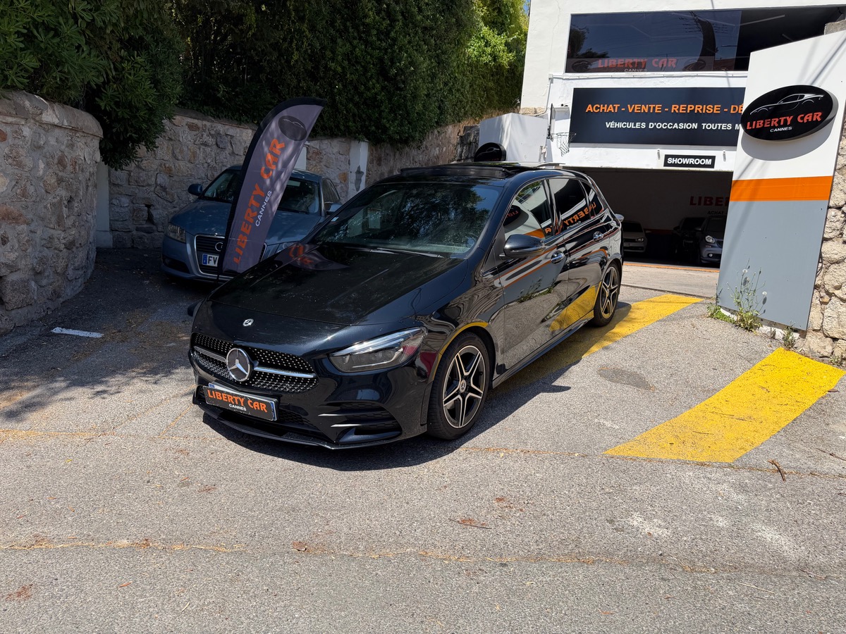 Mercedes Benz CLASSE B 180 D 1.5 116 CV / AMG LINE / Toit Ouvrant / Caméra 360° / Full Options