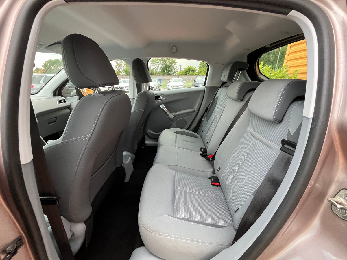 Peugeot 208 5 Portes 1.2 VTi 82 ch