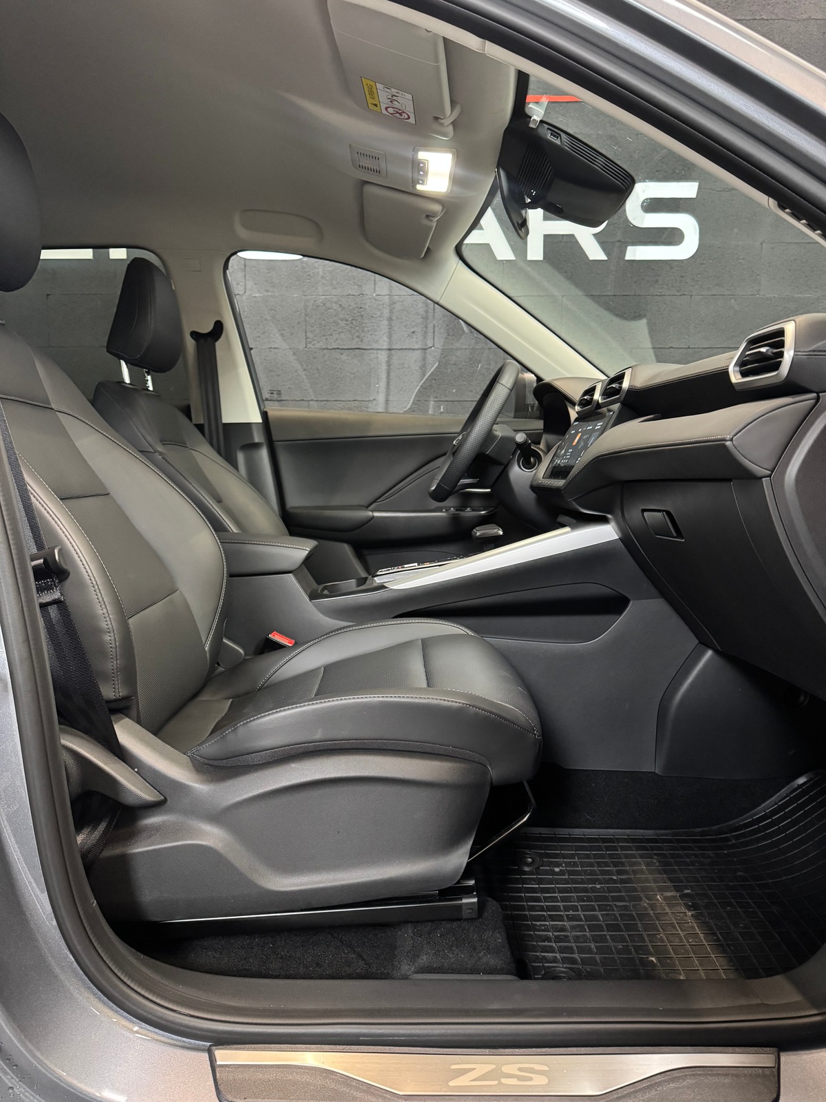 MG ZS 1.5 L Hybrid+ 197 ch Luxury