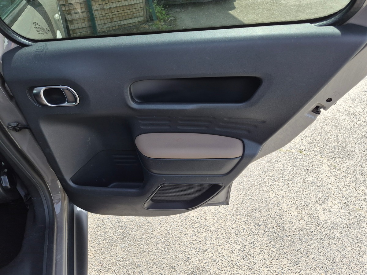 Citroën C4 Cactus 1.6 BHDI 100 SHINE ETG6