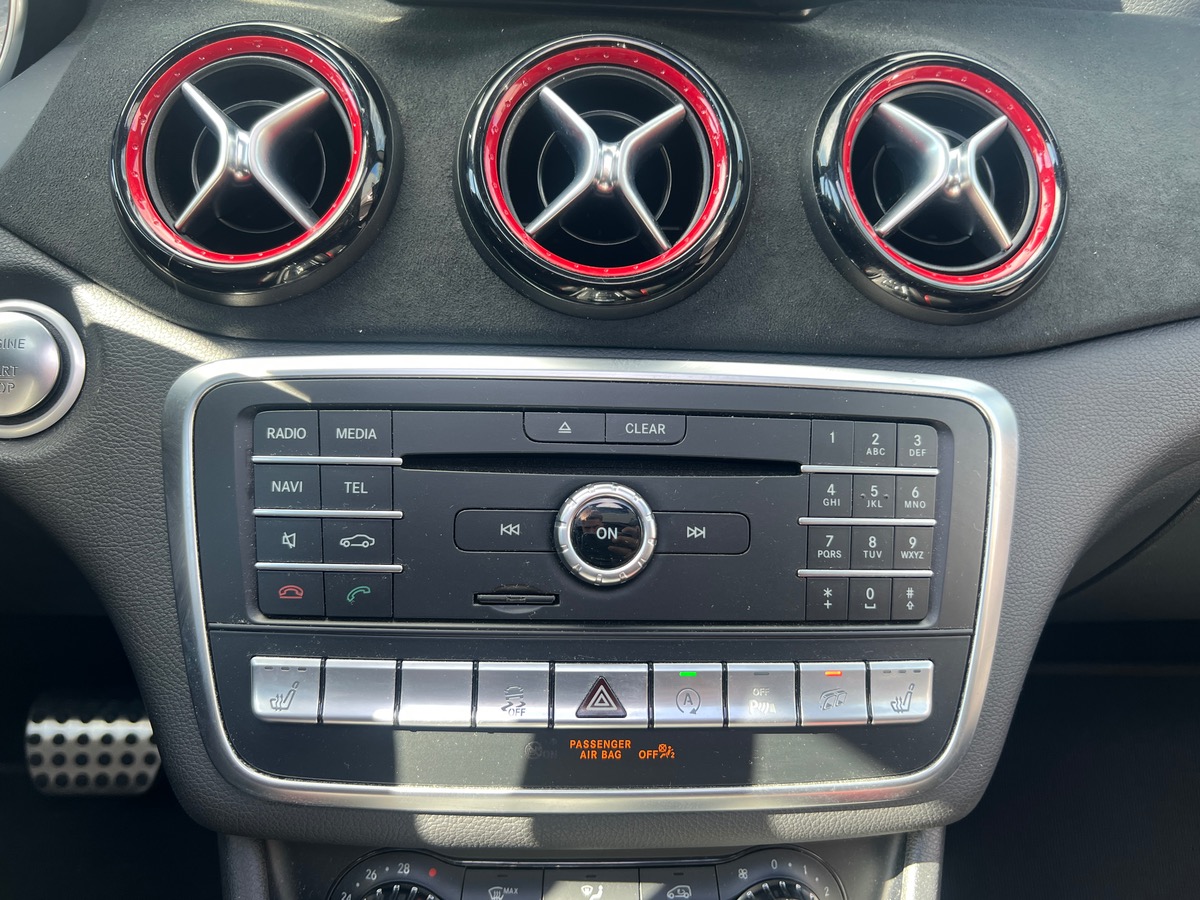 Mercedes-Benz CLA 45 AMG 381cv  4MATIC, SUIVI COMPLET MERCEDES, SIEGES CHAUFFANTS, HARMAN KARDON
