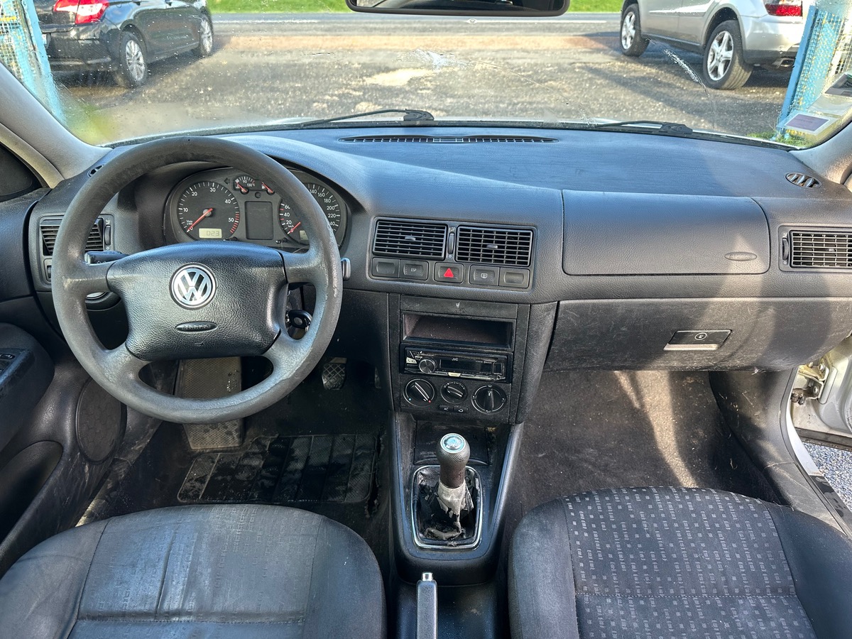 Volkswagen Golf 1.9 tdi 100cv dispos immédiatement ✅ 1990euros