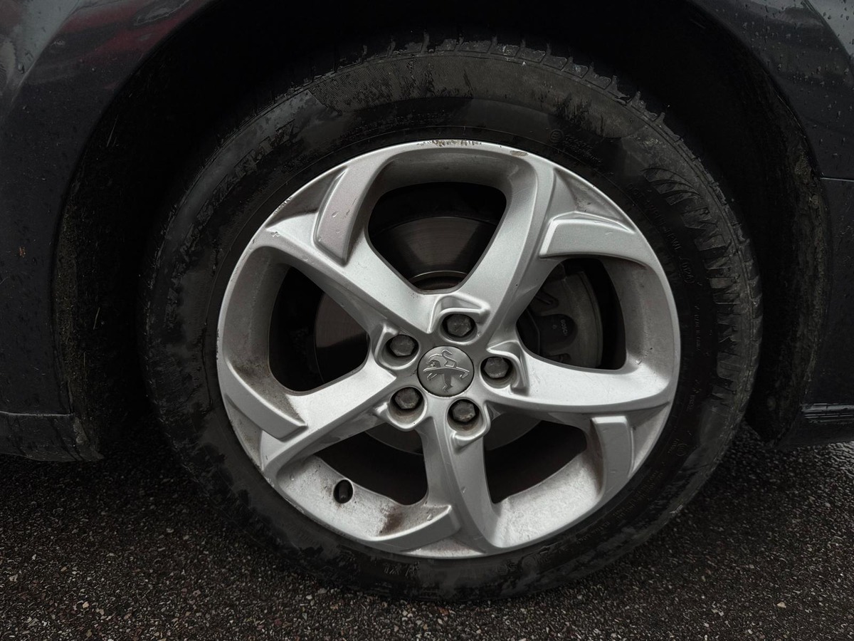 Peugeot 508 2.0 HDI 160 FELINE / Distribution neuve / Attelage