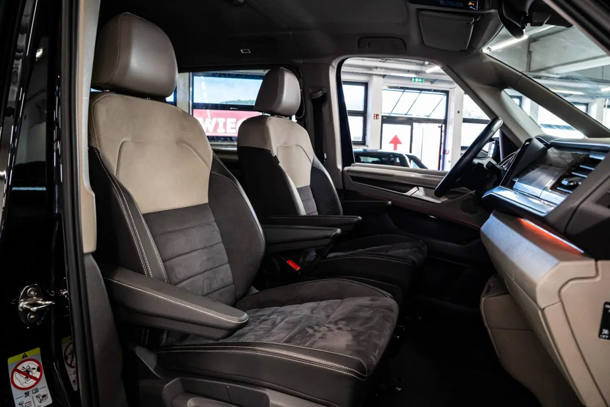 Volkswagen Multivan VII 1.4 eHybrid 218ch Style Court DSG6