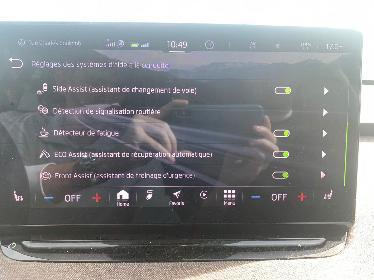 Skoda Enyaq 180 chevaux | iV60 | Apple car Play | Régulateur vitesse adaptatif | Siéges chauffants