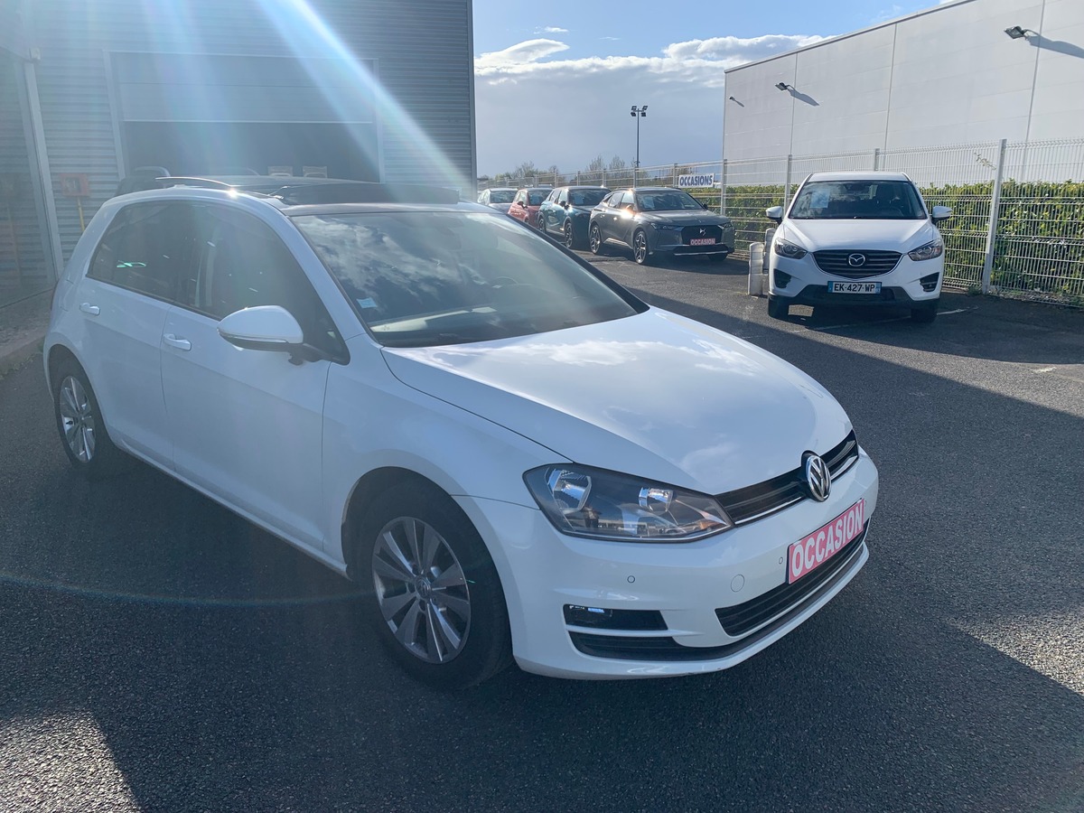 Volkswagen GOLF 7 105 ch | Confortline | Toit ouvrant | Régulateur de vitesse | Radar avant et arriére