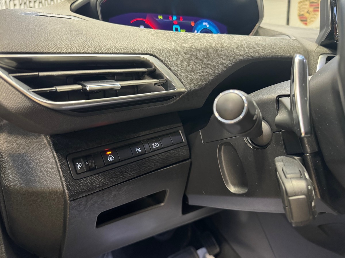 Peugeot 3008 Hybrid 225 e-EAT8 II Phase 2 Pack Allure 1