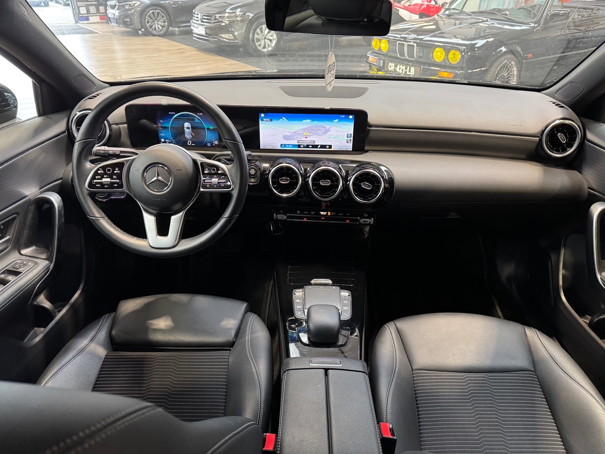 Mercedes-Benz Classe A 200 PROGRESSIVE LINE 163CV 7G-DCT 1ERE MAIN c