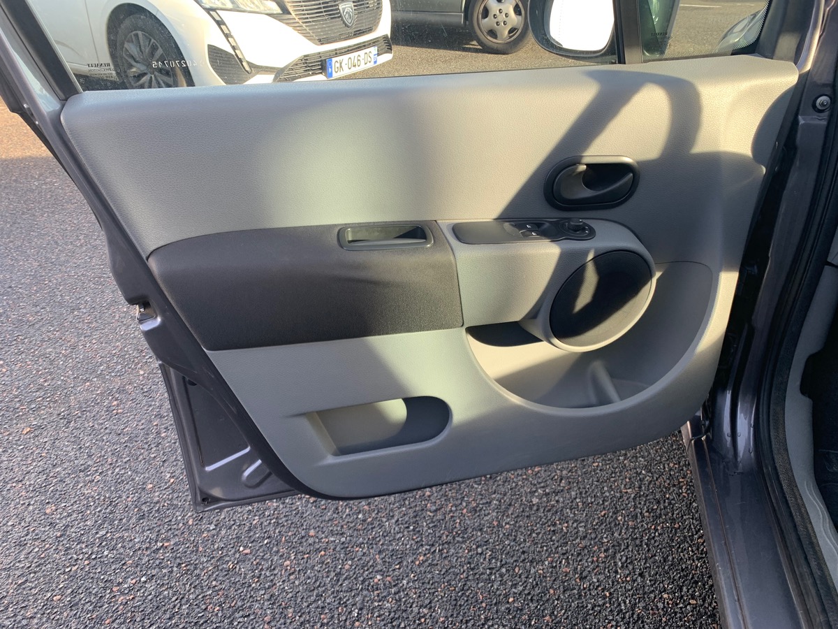 RENAULT Modus 75 ch | Dynamic | Climatisation | Roue de secours | Radio cd | Distribution  faite