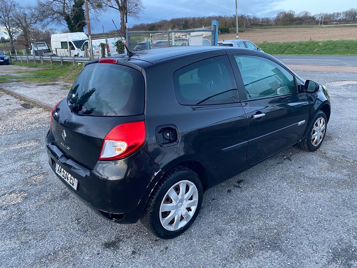 RENAULT Clio 1.2 tce 100cv