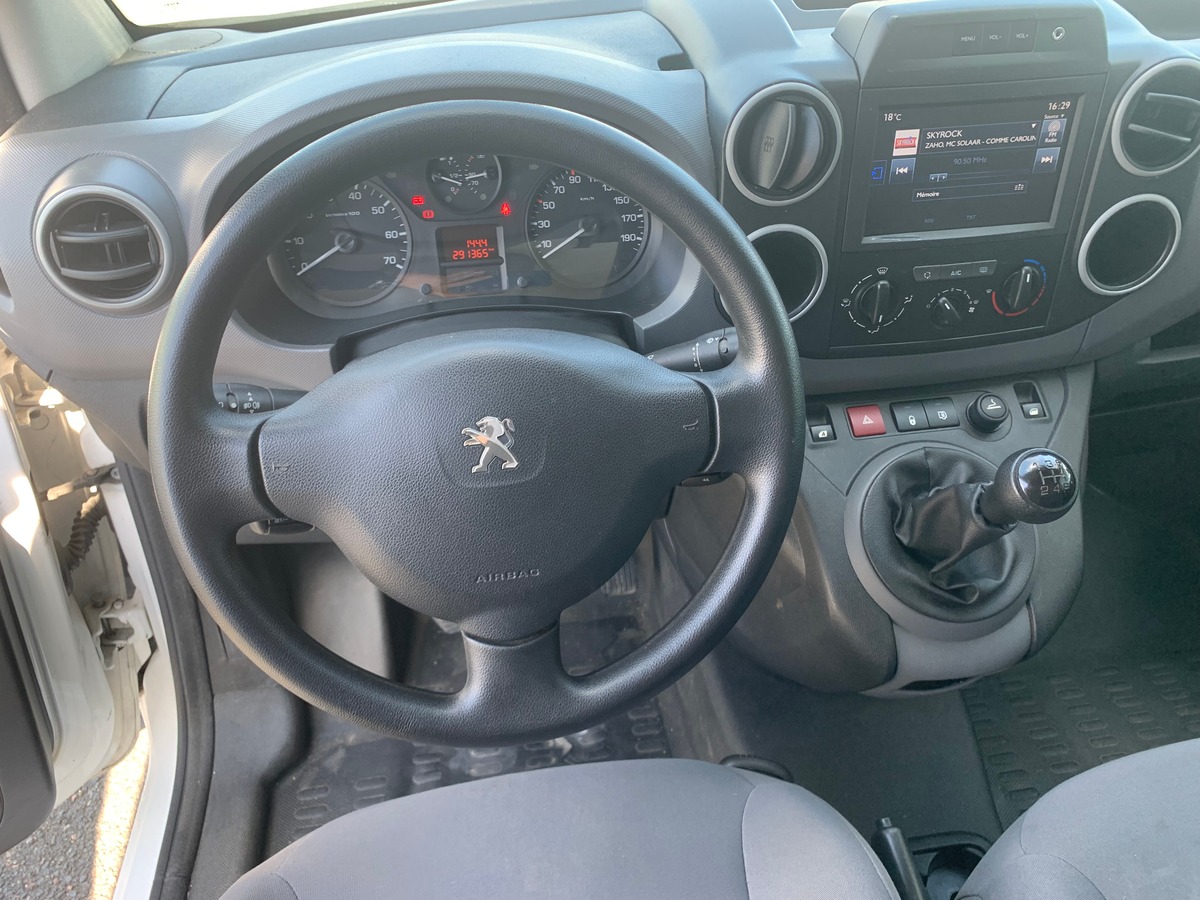 Peugeot Partner 90 chevaux | Régulateur de vitesse | Apple car play | GPS | Climatisation | 3 Places