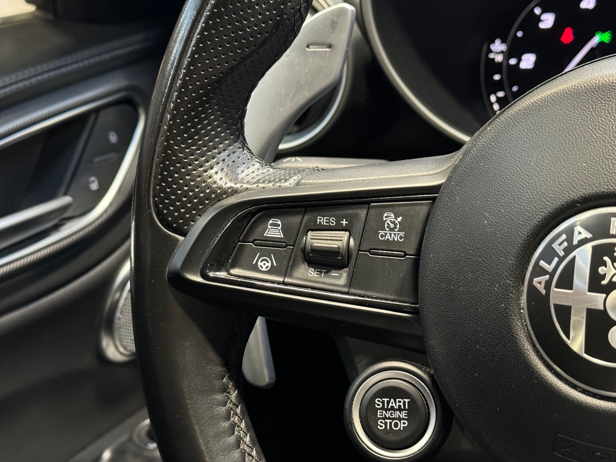 Alfa Romeo Giulia Q4 2.2 AT8 210CV VELOCE TOIT OUVRANT K