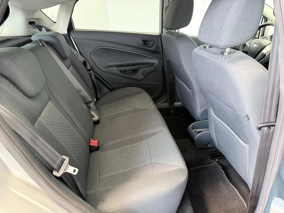 Ford Fiesta 1.6 TDCI 95   Titanium  Première main