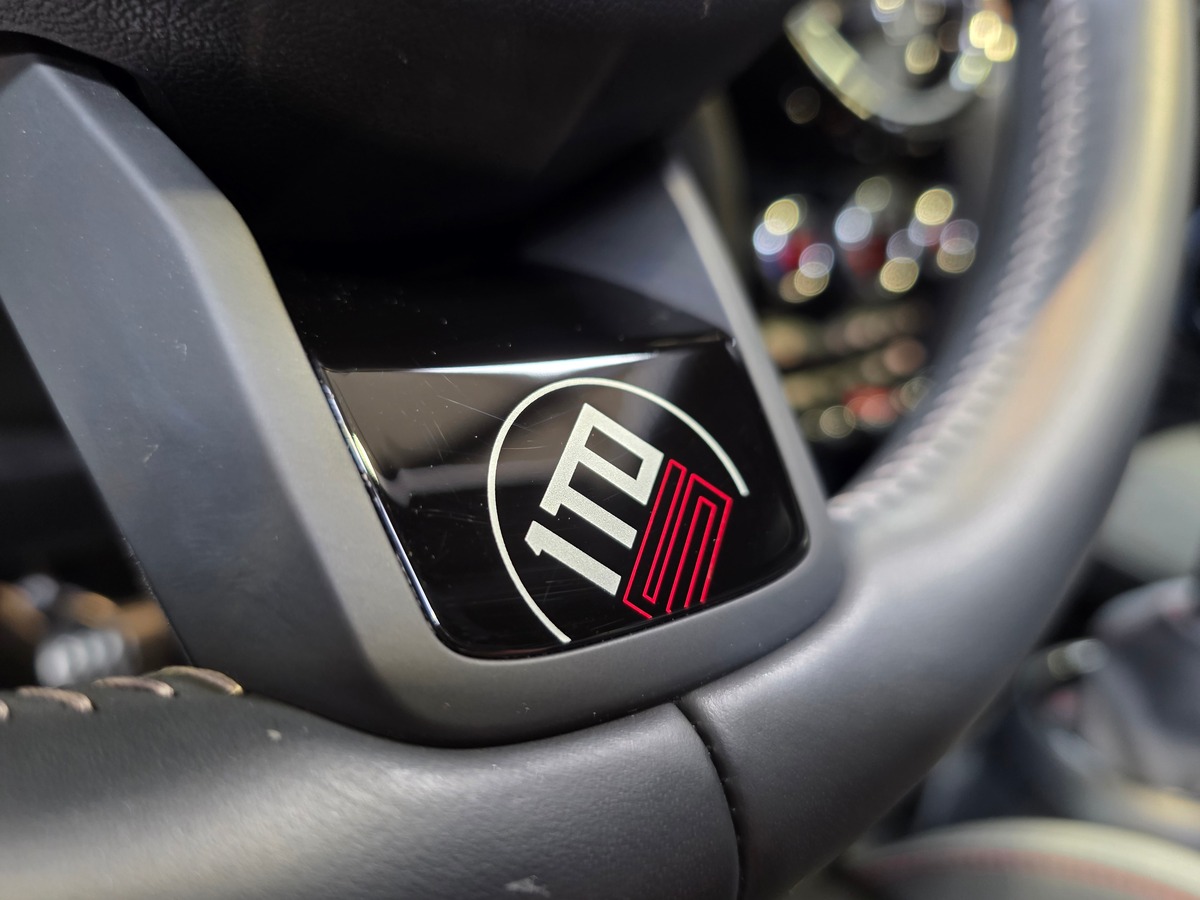 Mini Mini JCW III JOHN COOPER WORKS 1to6 EDITION // EDITION LIMITEE 999 EXEMPLAIRES MONDE