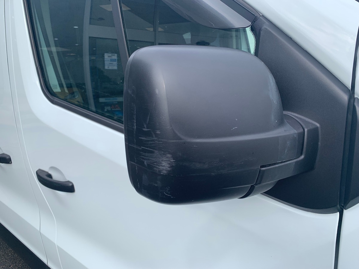 RENAULT Trafic 95 chevaux | 3 Places | Régulateur de vitesse | GPS | Climatisation | Bluetooth