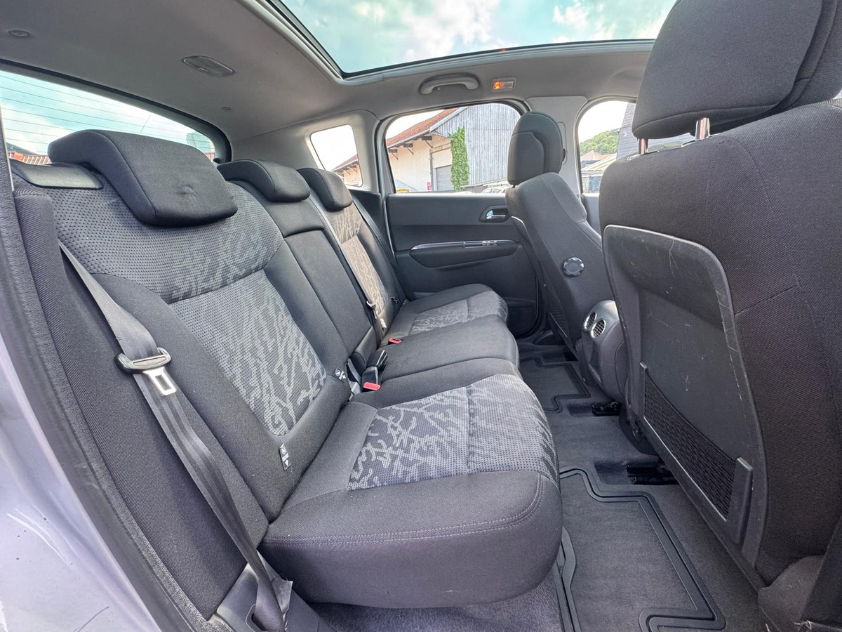 Peugeot 3008 1.6 HDI PREMIUM PACK