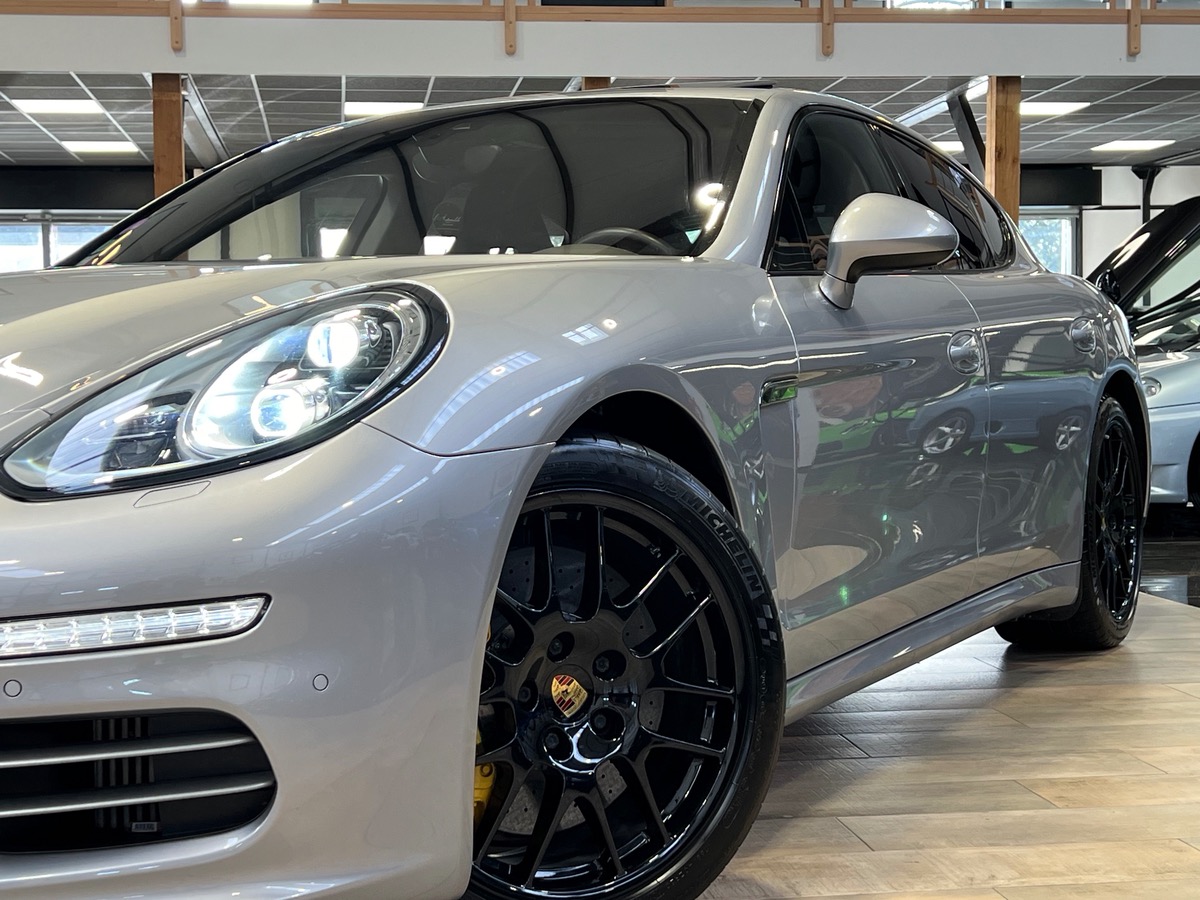 Porsche Panamera 3.0 V6 TURBO 420ch TO/ PDLS+ /CAMERA/ APPROVED r