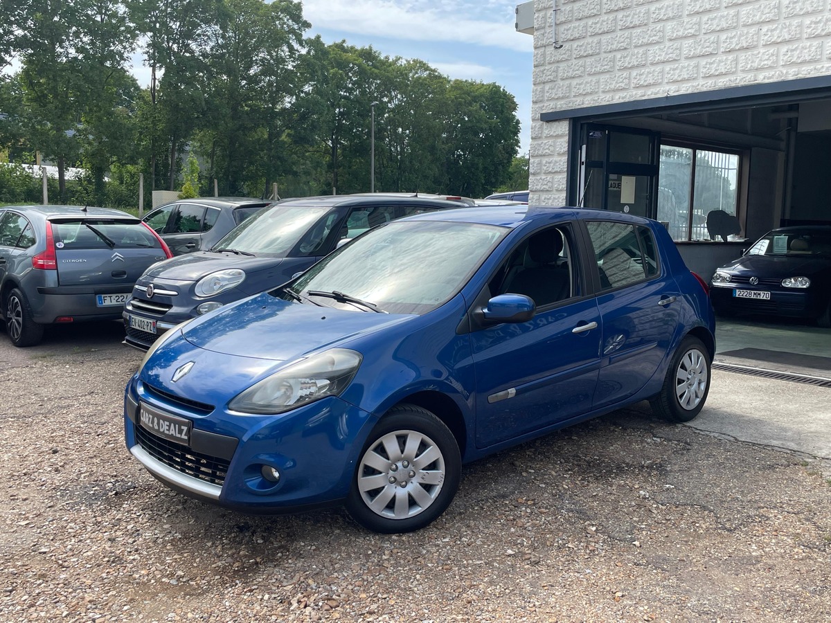 RENAULT Clio III